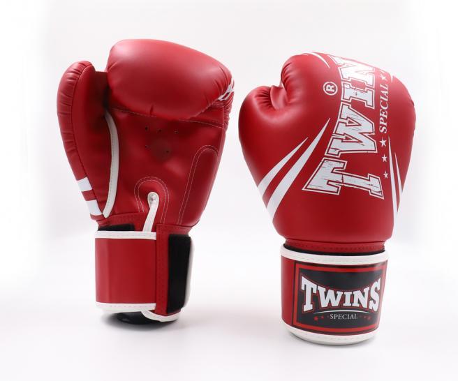 Osta Twins Special Nyrkkeilyhanskat FBGVDM3-TW6 Red Twins Finlandilta